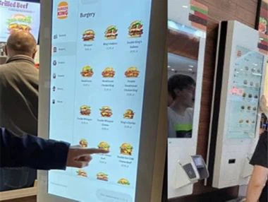 Cómo los quioscos de autoservicio mejoran la eficiencia en restaurantes y cad...